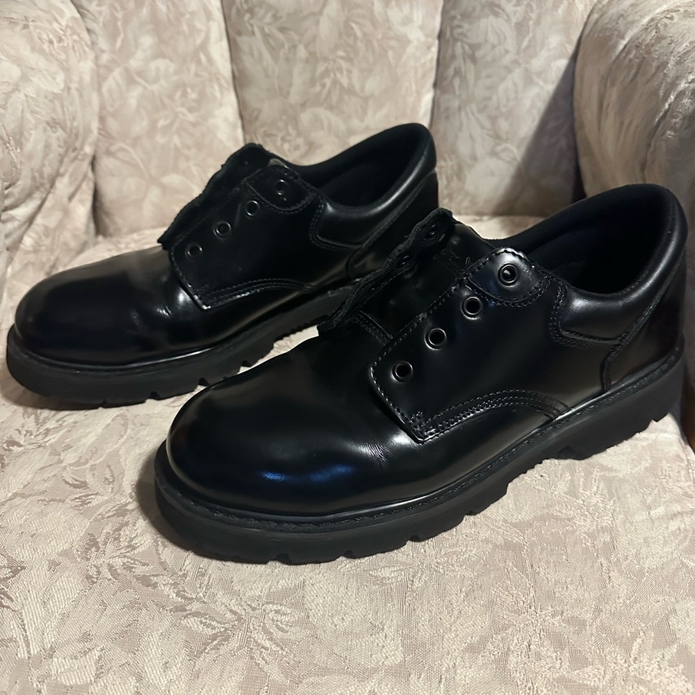 Thorogood Leather Work Shoe - Picture 3 of 6